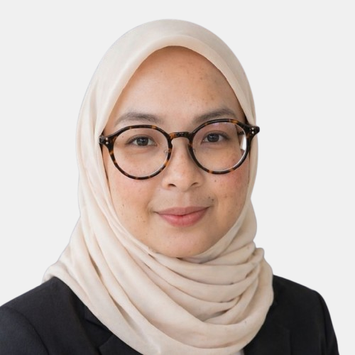 Dr. Vivien Amru